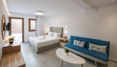 Mama Mia Honeymoon Suite with Outdoor Pool and Sea View