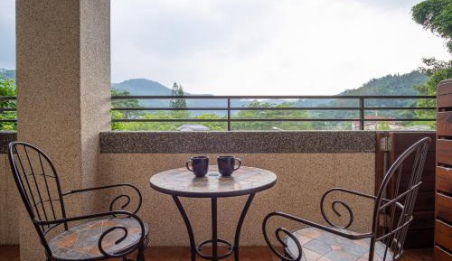 Quadruple Room with Mountain View