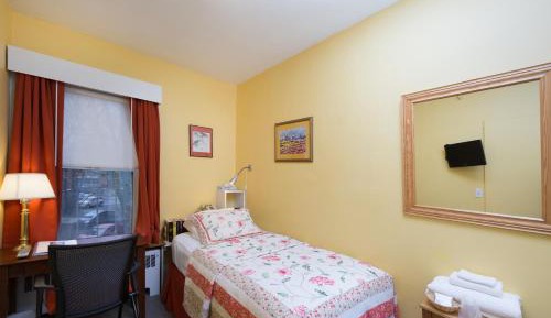 Single Room with Shared Bathroom