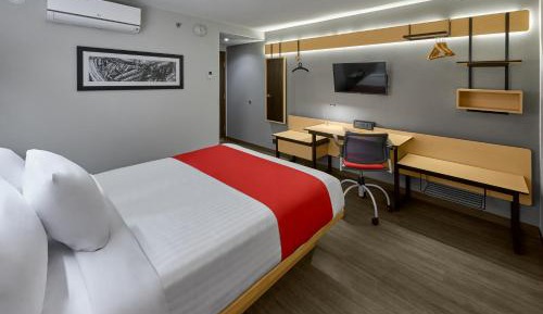 Queen Room