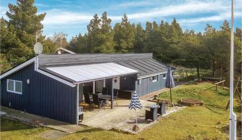 Three-Bedroom Holiday Home 