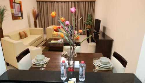 Deluxe One-Bedroom Apartment