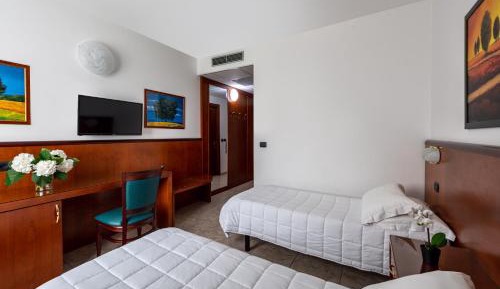 Comfort Triple Room