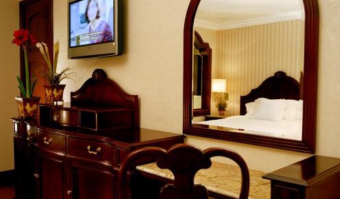 Deluxe Suite with Park Views