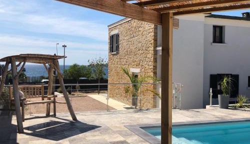 Villa - Beach Front