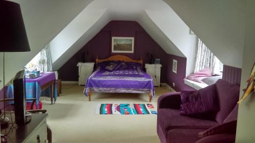 Double or Twin Room with Private Bathroom