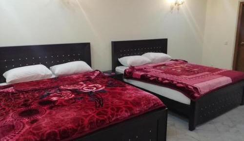 Deluxe Family Room