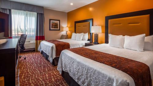 Queen Room with Two Queen Beds - Non-Smoking