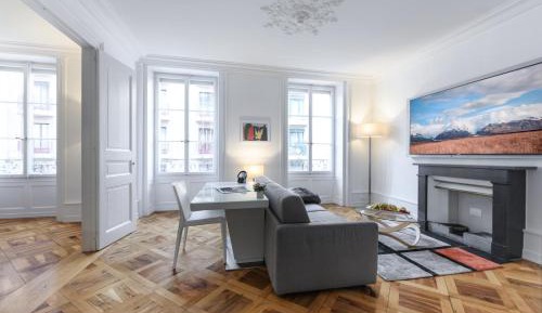 Three-Bedroom Apartment - Air-Conditioned - 150sqm