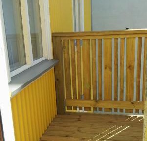 One-Bedroom Apartment with Balcony