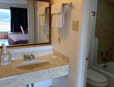Non-Smoking Deluxe Double Room