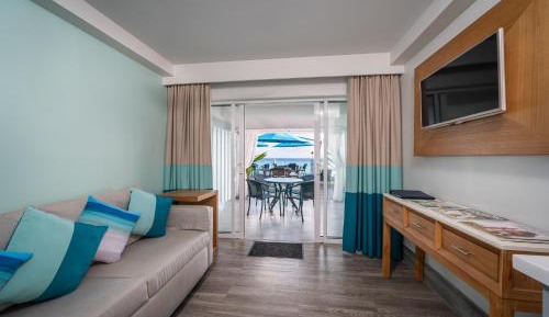 Junior Suite with Oceanview