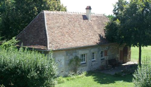 Cottage (5 Adults)