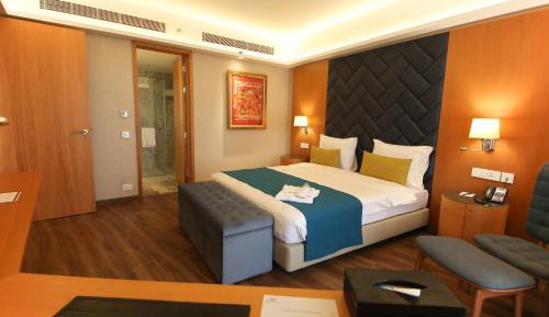 Suite with Hot Tub