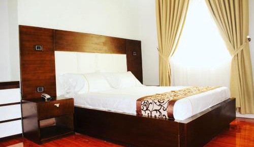 Deluxe King Room
