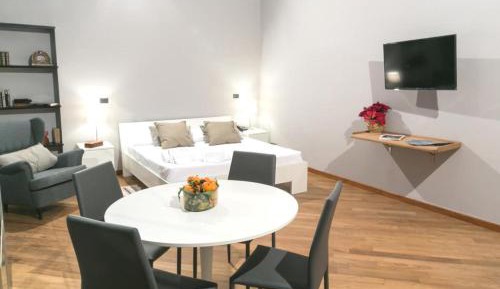 Quadruple Room with Private Bathroom