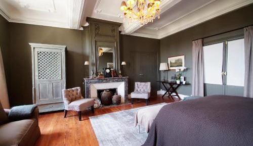 Deluxe King Suite