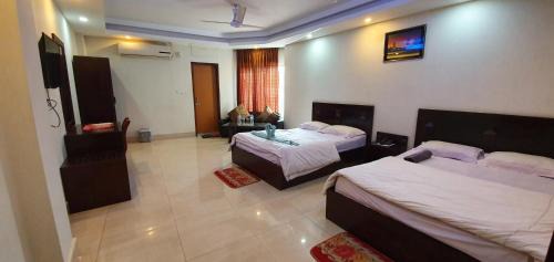 Deluxe Family Room