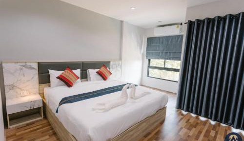 Queen Room with Balcony