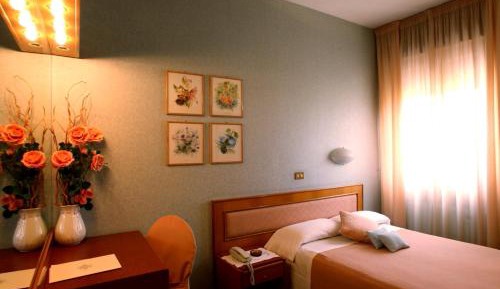 Classic Single Room