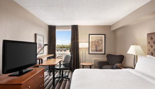 King Room - Mobility Access/Non-Smoking (Not Pet Friendly) 
