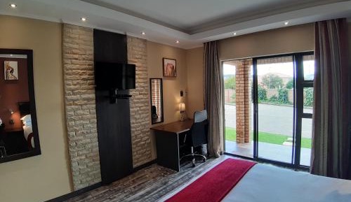 Queen Room