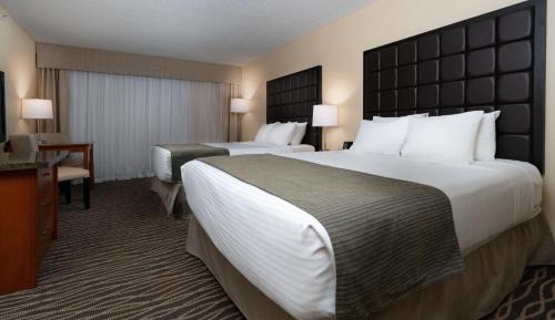 Standard Queen Room with Two Queen Beds - Ground Floor No View