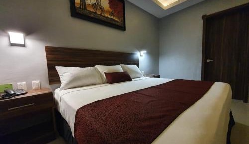 Deluxe King Room