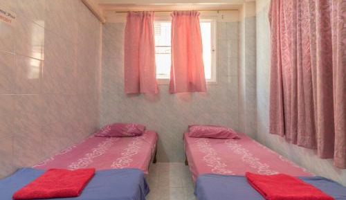 Twin Room with Shared Toilet