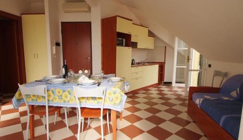 One-Bedroom Apartment (6 Adults)