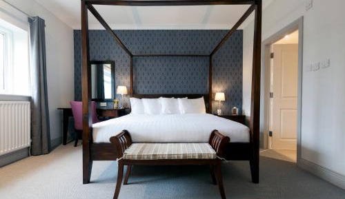 4 Poster Suite