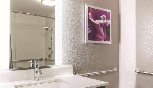 Double Room with Two Double Beds and Bath Tub - Mobility Accessible/Non-Smoking