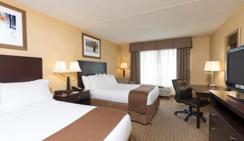 Standard Double Room with Two Double Beds
