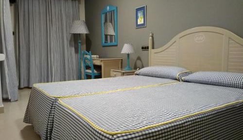 Double Room with Front Sea View and Balcony