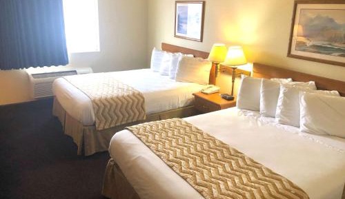 Queen Room with Two Queen Beds - Non-Smoking