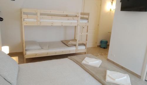Quadruple Room with Private Bathroom