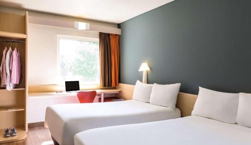 Standard Double Room with Two Double Beds