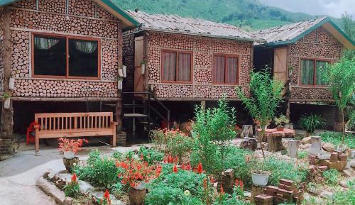 Deluxe Bungalow with Garden View