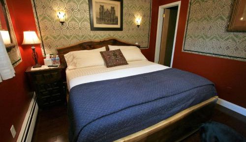 Standard King Room