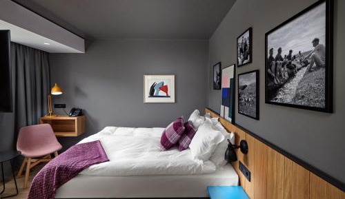 Queen Room