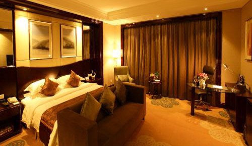 Deluxe King Room