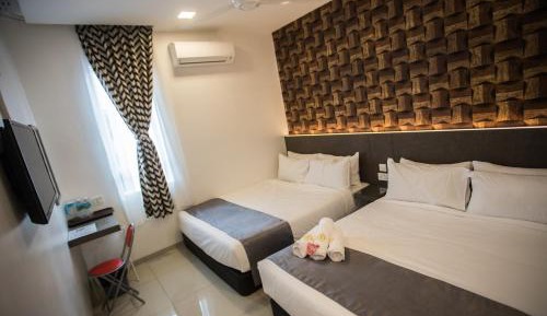 Deluxe Queen Room