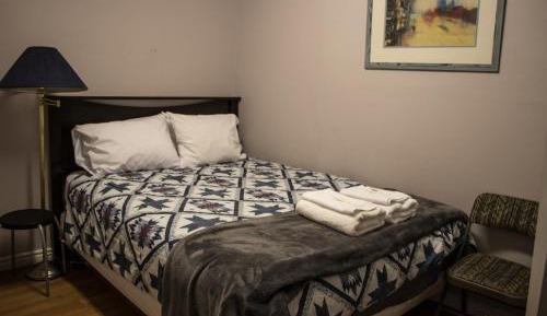 Superior Queen Room with Shared Bathroom