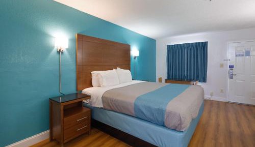 King Room with Spa Bath - Non-Smoking
