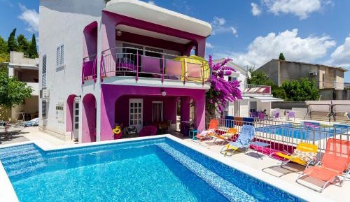 Two-Bedroom Apartment with Pool View