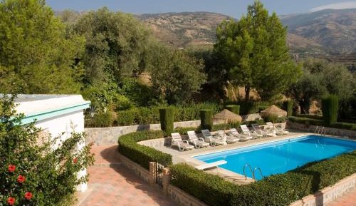 Three-Bedroom Villa (6 Adults)