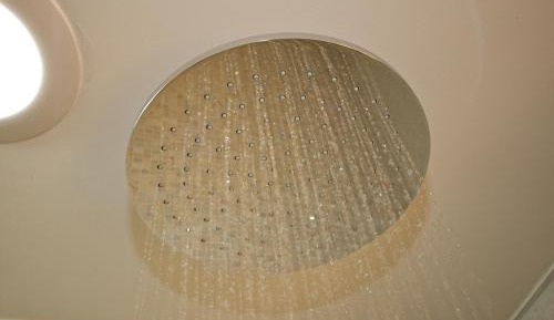 King Room with Accessible Shower - Disability Access