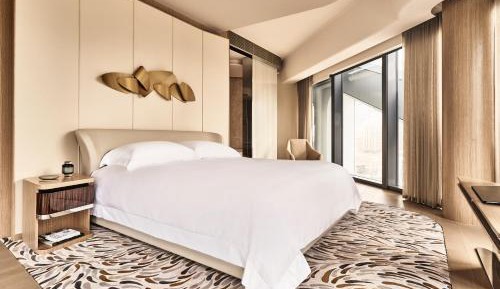 Morpheus - Prestige Suite with Club Lounge Access  