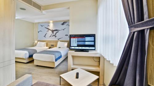 Executive Twin Room - Non-Smoking