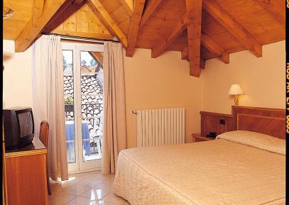 Double or Twin Room with Private Bathroom